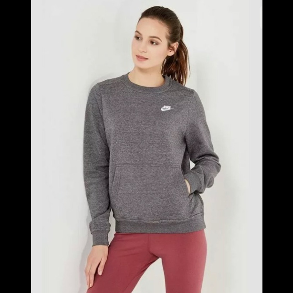 Nike women’s sweatshirt